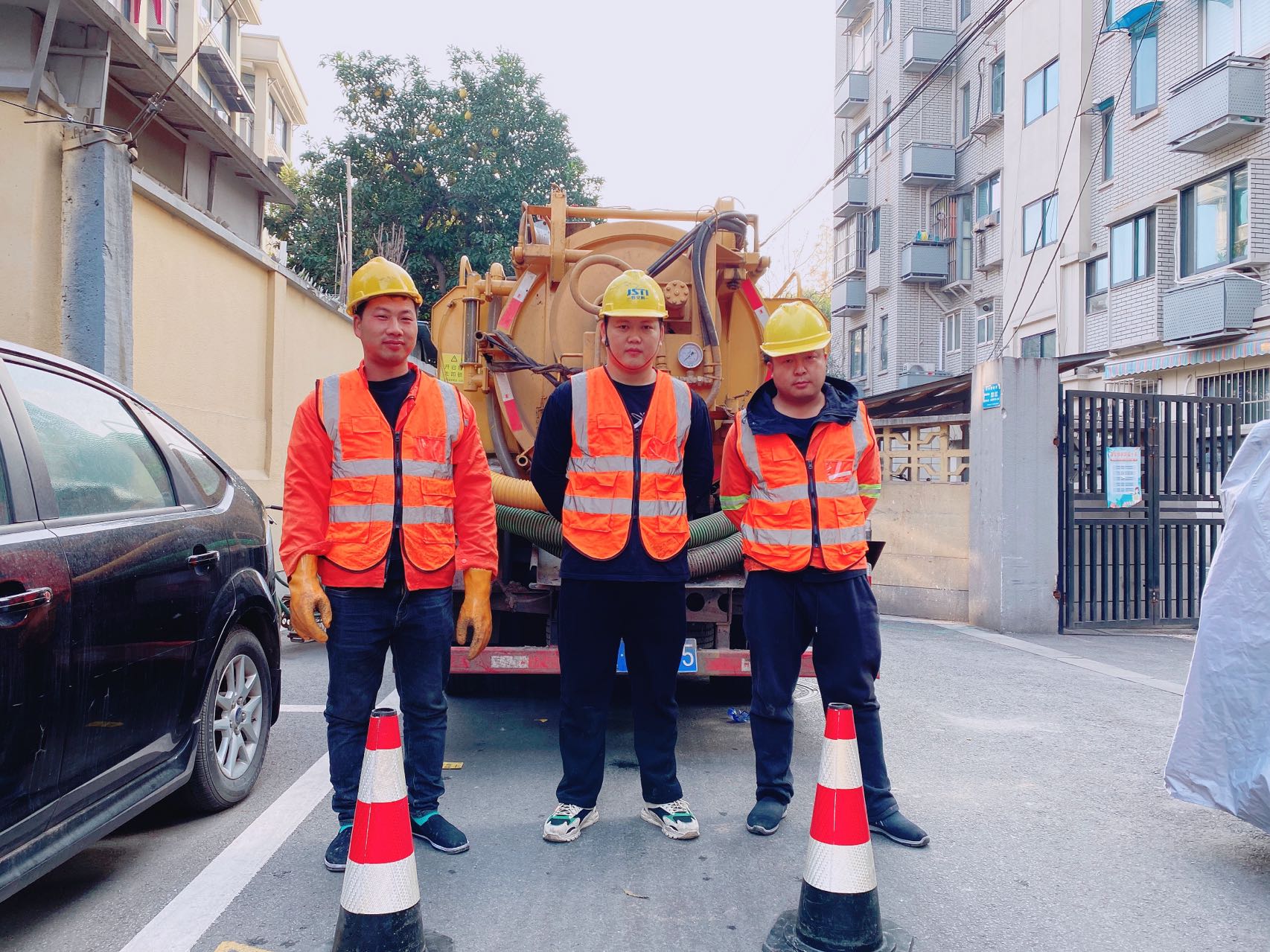 花岗村南京某小区管道清淤检测施工